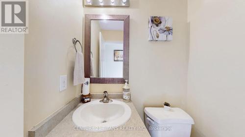 44 Dewell Crescent, Clarington, ON - Indoor Photo Showing Bathroom