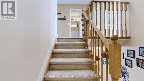 44 Dewell Crescent, Clarington, ON - Indoor Photo Showing Other Room