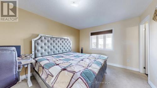 44 Dewell Crescent, Clarington, ON - Indoor Photo Showing Bedroom