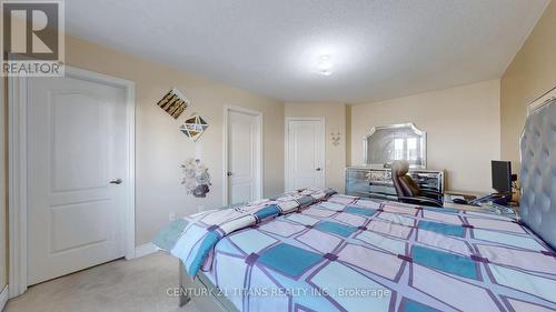 44 Dewell Crescent, Clarington, ON - Indoor Photo Showing Bedroom