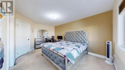 44 Dewell Crescent, Clarington, ON - Indoor Photo Showing Bedroom