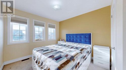 44 Dewell Crescent, Clarington, ON - Indoor Photo Showing Bedroom