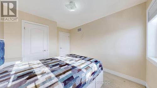 44 Dewell Crescent, Clarington, ON - Indoor Photo Showing Bedroom