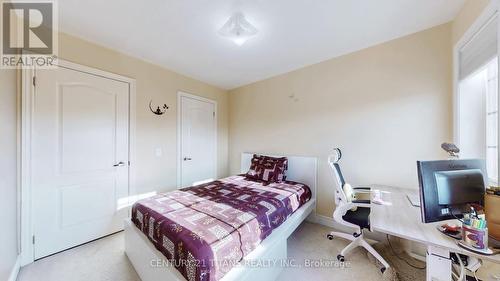 44 Dewell Crescent, Clarington, ON - Indoor Photo Showing Bedroom