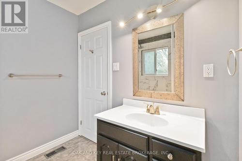 1171 Lancaster Street, London, ON - Indoor Photo Showing Bathroom