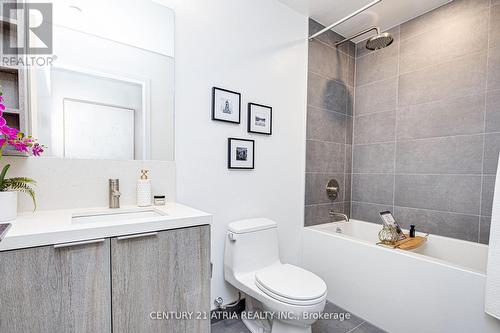 1718 - 2020 Bathurst Street, Toronto, ON - Indoor Photo Showing Bathroom