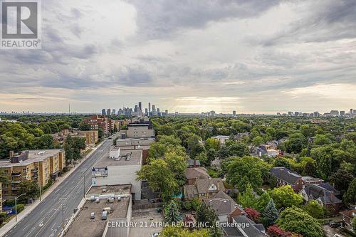 1718 - 2020 Bathurst Street, Toronto, ON - Outdoor With View