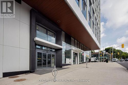 1718 - 2020 Bathurst Street, Toronto, ON - Outdoor With Exterior