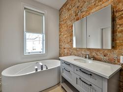 Ensuite bathroom - 