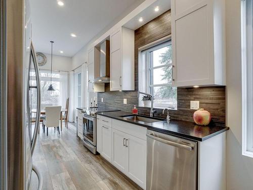 Cuisine - 32  - 32A Rue Labadie, Repentigny (Repentigny), QC - Indoor Photo Showing Kitchen With Upgraded Kitchen