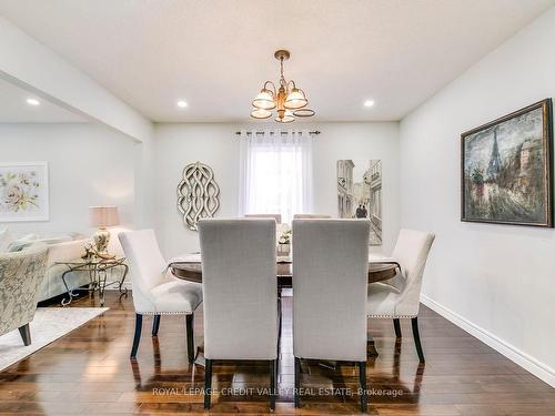 972 Winterton Way, Mississauga, ON - Indoor Photo Showing Dining Room