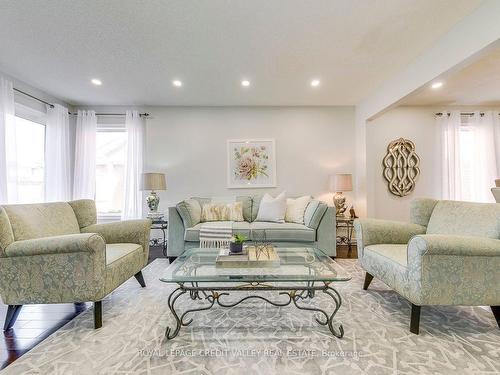 972 Winterton Way, Mississauga, ON - Indoor Photo Showing Living Room