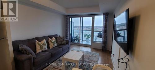 901 - 1255 Bayly Street, Pickering, ON - Indoor Photo Showing Living Room