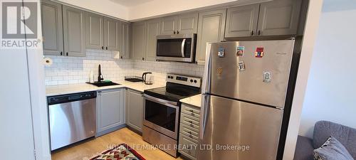 901 - 1255 Bayly Street, Pickering, ON - Indoor Photo Showing Kitchen