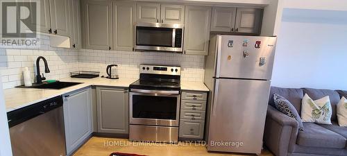 901 - 1255 Bayly Street, Pickering, ON - Indoor Photo Showing Kitchen With Upgraded Kitchen