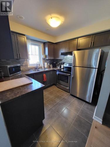 45 Far North Court, Oshawa, ON - Indoor Photo Showing Kitchen With Double Sink