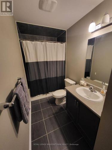 45 Far North Court, Oshawa, ON - Indoor Photo Showing Bathroom