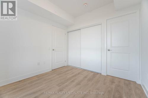 810 - 202 Burnhamthorpe Road E, Mississauga, ON - Indoor Photo Showing Other Room