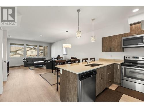 933 Mt Robson Place Place Unit# 11, Vernon, BC - Indoor Photo Showing Kitchen