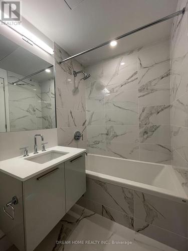 1810 - 3 Gloucester Street, Toronto, ON - Indoor Photo Showing Bathroom