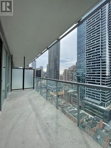 1810 - 3 Gloucester Street, Toronto, ON - Outdoor With Balcony