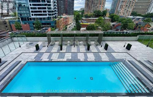 1810 - 3 Gloucester Street, Toronto, ON - Outdoor With In Ground Pool