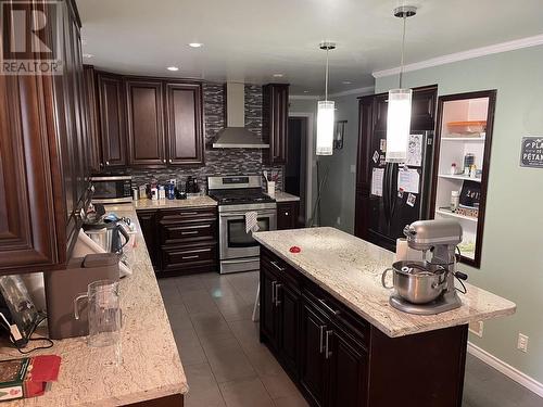 1680 Coquitlam Ave, Port Coquitlam, BC - Indoor Photo Showing Kitchen With Upgraded Kitchen