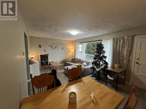 1680 Coquitlam Ave, Port Coquitlam, BC - Indoor Photo Showing Dining Room