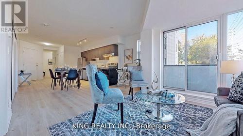 415 - 1 Falaise Road, Toronto, ON - Indoor Photo Showing Living Room