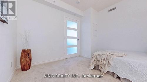 415 - 1 Falaise Road, Toronto, ON - Indoor Photo Showing Bedroom