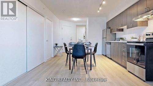 415 - 1 Falaise Road, Toronto, ON - Indoor Photo Showing Kitchen