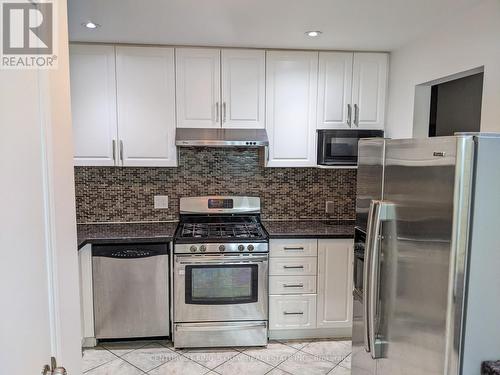 391 Wenlock Avenue, Richmond Hill, ON - Indoor Photo Showing Kitchen