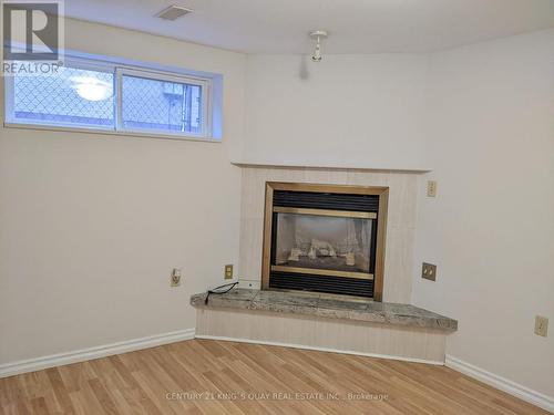 391 Wenlock Avenue, Richmond Hill, ON - Indoor Photo Showing Other Room With Fireplace