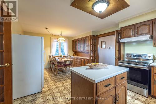 7147 Wellington Road 124 Road, Guelph/Eramosa, ON - Indoor Photo Showing Kitchen