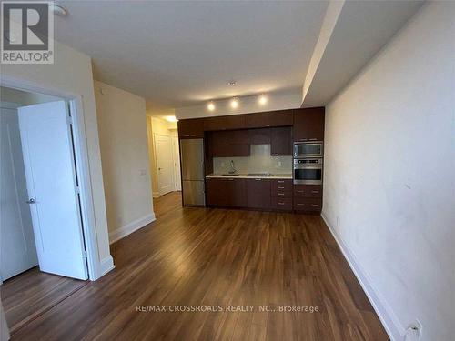 902 - 120 Harrison Garden Boulevard, Toronto, ON - Indoor Photo Showing Kitchen