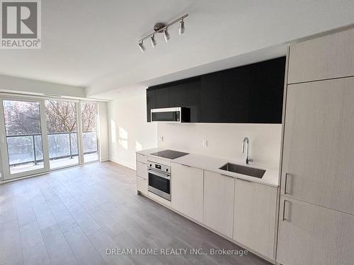 401 - 308 Jarvis Street, Toronto, ON - Indoor Photo Showing Kitchen