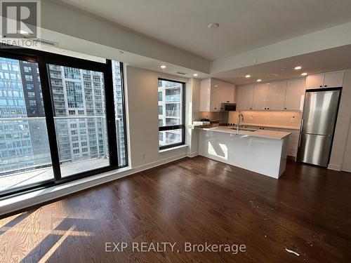 1308 - 180 George Street, Ottawa, ON - Indoor Photo Showing Kitchen