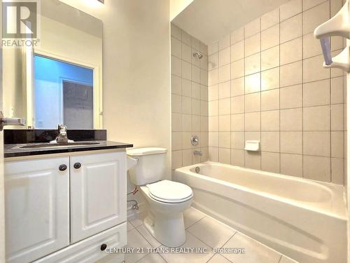 220 - 7325 Markham Road, Markham, ON - Indoor Photo Showing Bathroom