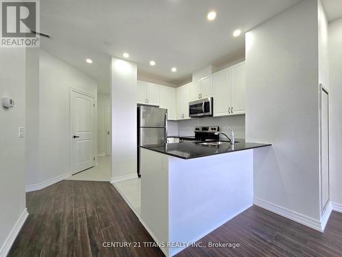 220 - 7325 Markham Road, Markham, ON - Indoor Photo Showing Kitchen