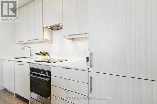 3408 - 36 Elm Drive, Mississauga, ON - Indoor Photo Showing Kitchen