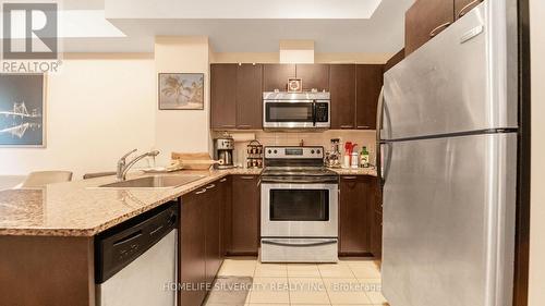 517 - 385 Prince Of Wales Drive, Mississauga, ON - Indoor Photo Showing Kitchen