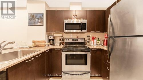 517 - 385 Prince Of Wales Drive, Mississauga, ON - Indoor Photo Showing Kitchen