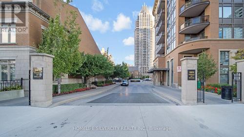 517 - 385 Prince Of Wales Drive, Mississauga, ON - Outdoor