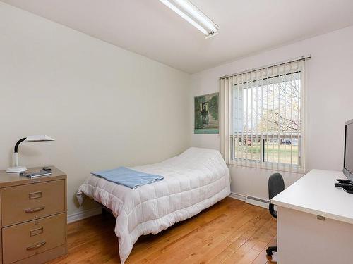 Chambre Ã Â coucher - 320 Rue Drapeau, Longueuil (Le Vieux-Longueuil), QC - Indoor Photo Showing Bedroom