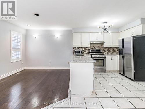 8 Creekwood Court, Vaughan, ON - Indoor Photo Showing Kitchen