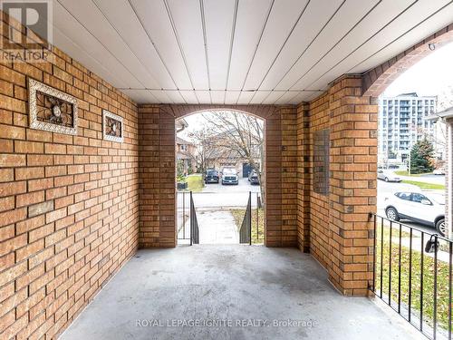 8 Creekwood Court, Vaughan, ON - Outdoor With Exterior