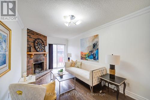 19 Dunbar Crescent, Markham, ON - Indoor Photo Showing Living Room With Fireplace