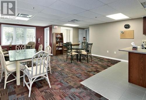 303 - 16 Westbury Road S, Wasaga Beach, ON - Indoor Photo Showing Dining Room