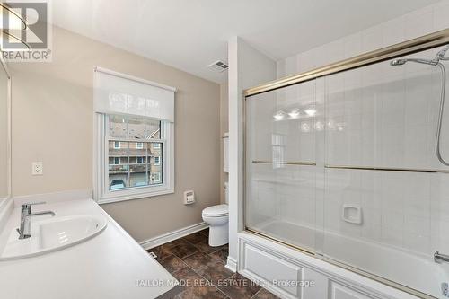 16 Warbrick Lane, Caledon, ON - Indoor Photo Showing Bathroom