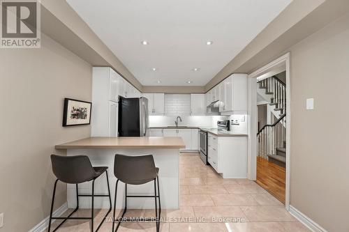 16 Warbrick Lane, Caledon, ON - Indoor Photo Showing Kitchen